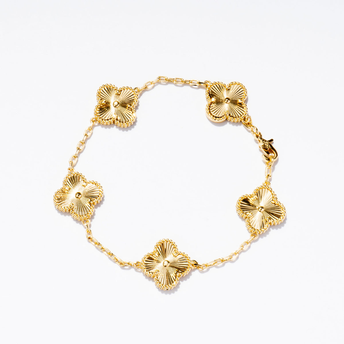 BLOOM Gold Bracelet – Timeless Shine for Everyday Glamour